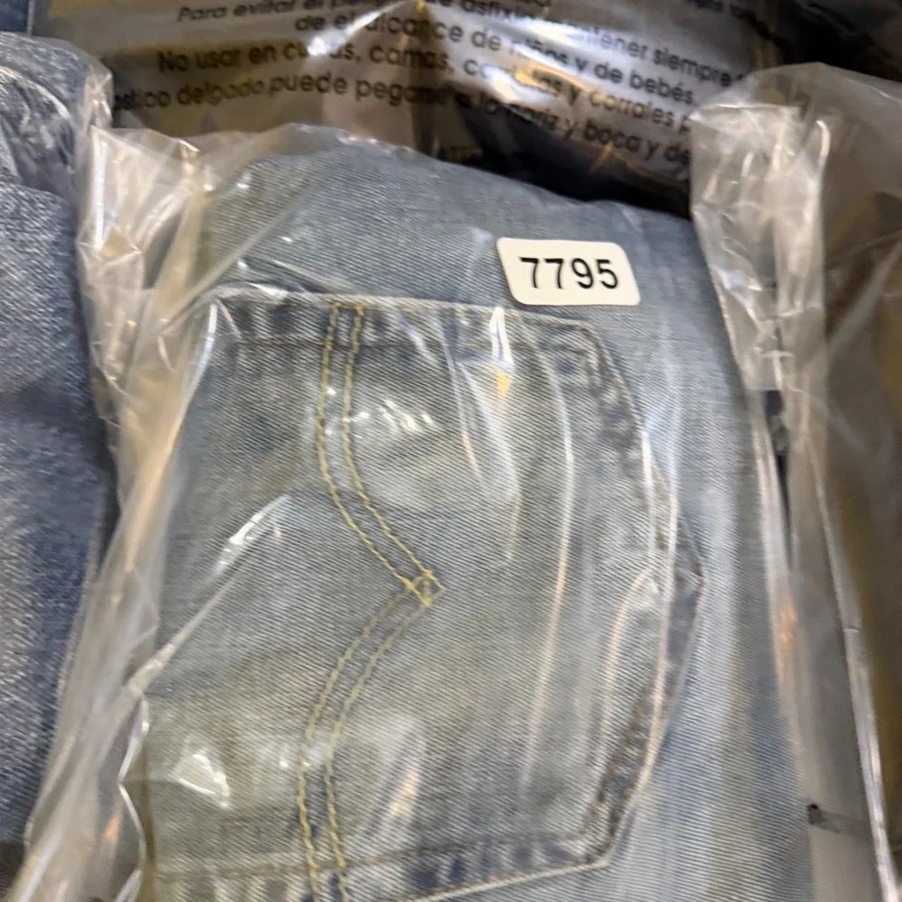 Levis 514 Straight Fit Mens Jeans Blue Medium Wash 34x32 Denim Pants